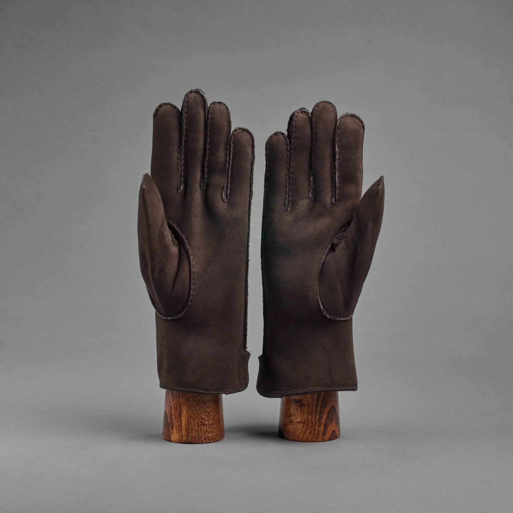 Gentlemen's Gloves from Dark Brown Curly Lambskin lined with Shearling