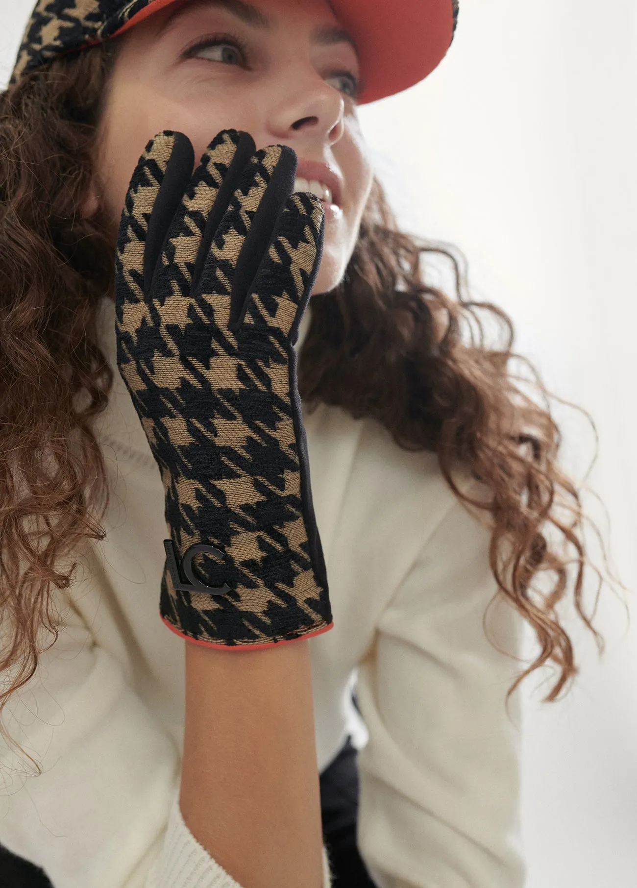 Houndstooth print gloves