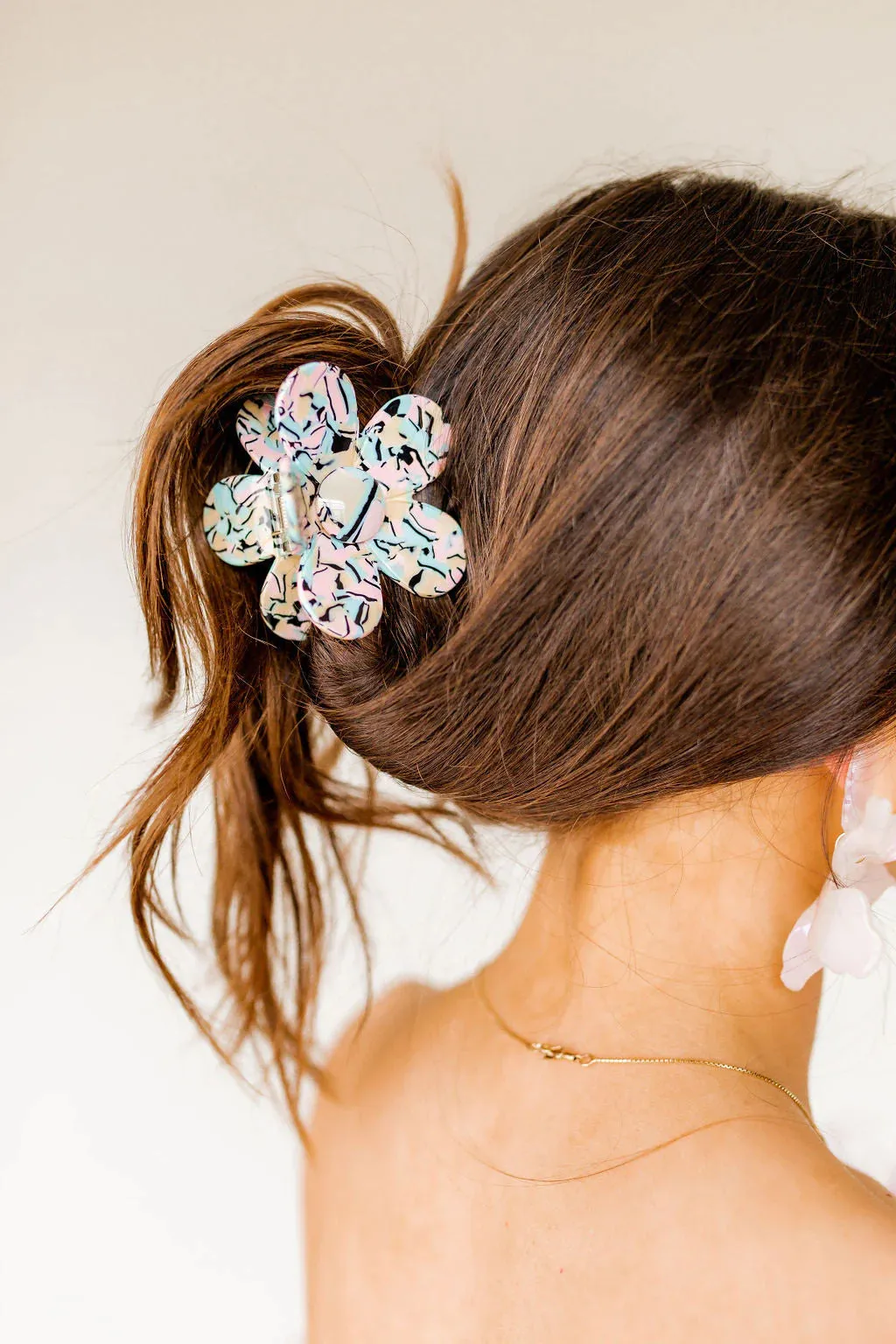 Linny Co Flower Hairclip