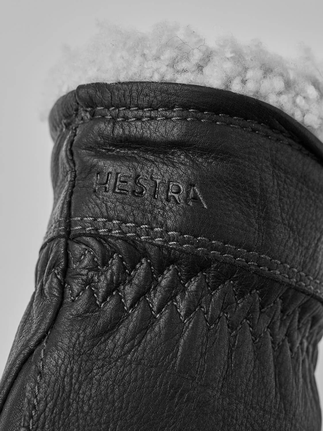 Women's Buvika Deerskin Glove