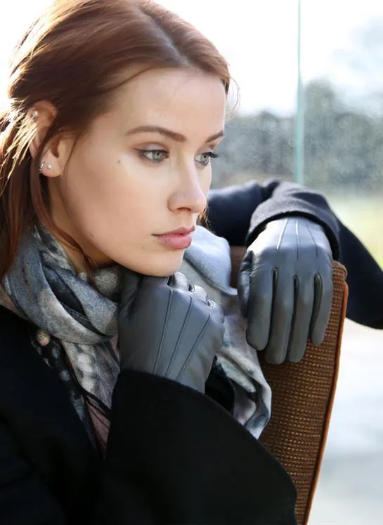 Women's Three-Point Cashmere-Lined Leather Gloves